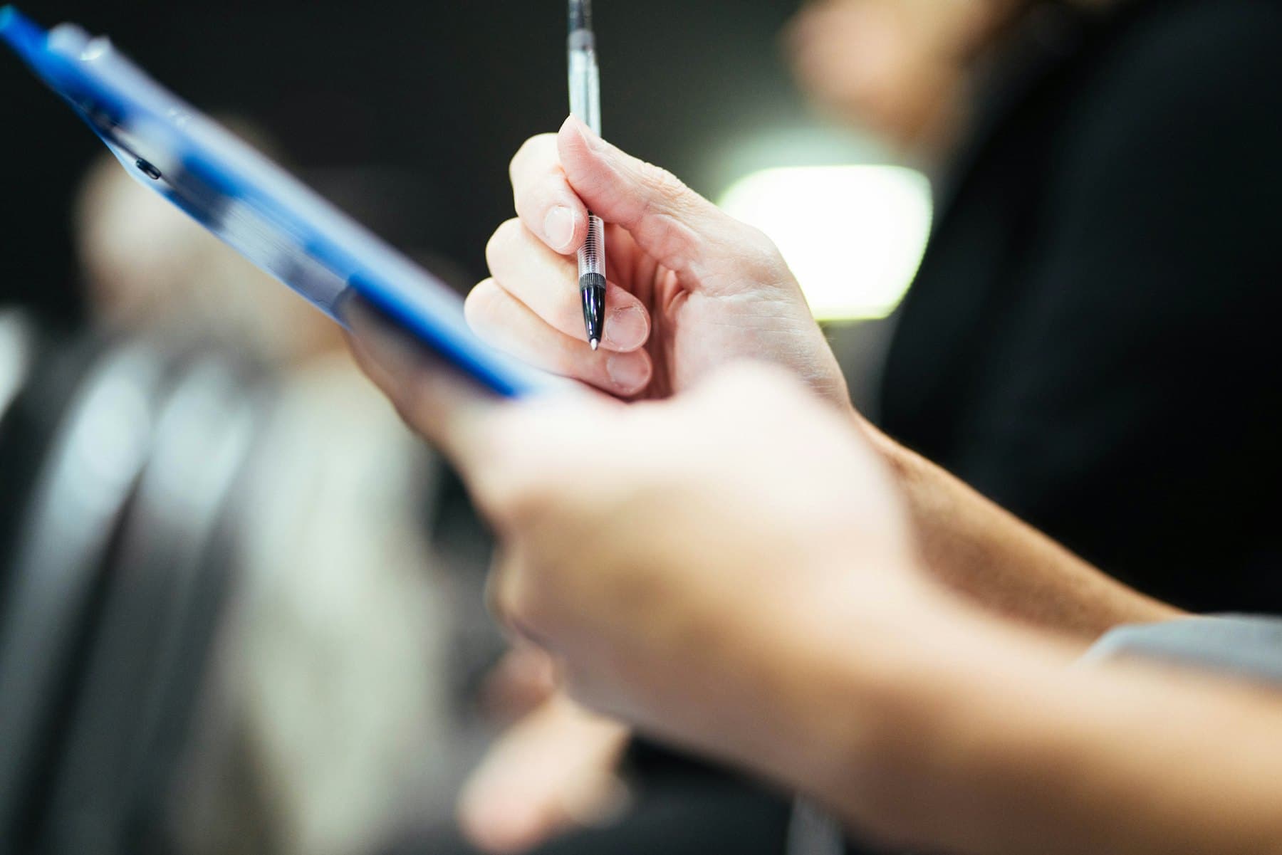 Liste de contrôle remplie au stylo